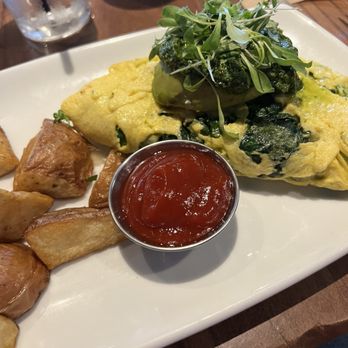 Union Kitchen and Tap Encinitas - Green omelette - my favorite!!!! - New American Near Me - Encinitas, California Union Kitchen and Tap Encinitas - Green omelette - my favorite!!!! - New American Near Me - Encinitas, California