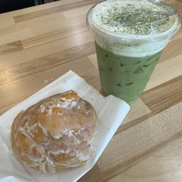 Coconut cream matcha & vanilla bean brioche