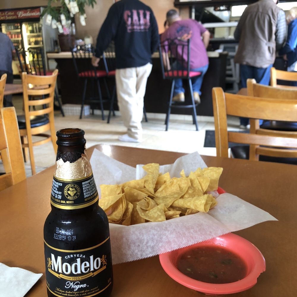 La Casa del Sazón - Chips & salsa with a Modelo Dark - Mexican Near Me - Salinas, California La Casa del Sazón - Chips & salsa with a Modelo Dark - Mexican Near Me - Salinas, California