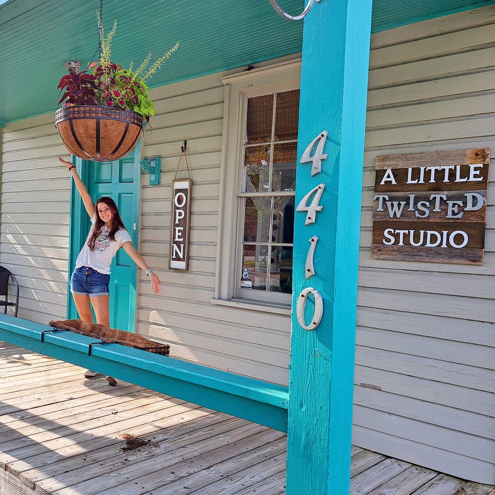 A Little Twisted Pottery