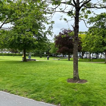 Eyre Square - Park part - Parks Near Me - Galway, G