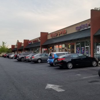 Salazar's Bakery - Parking area - Bakeries Near Me - Marietta, Georgia
