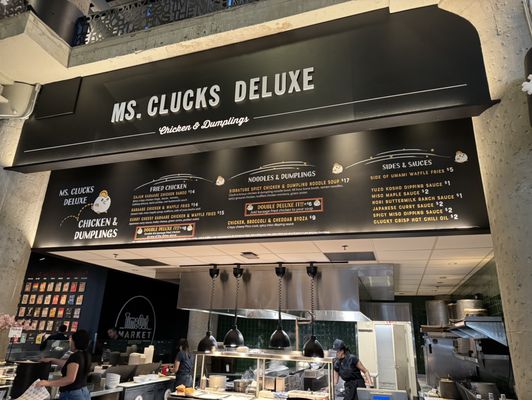 Ms. Clucks Deluxe Chicken & Dumplings by null