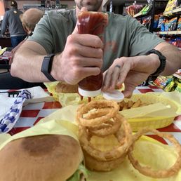Cheese burger and onion rings