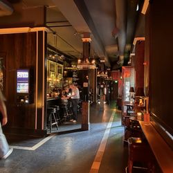 Golden Gopher - Bar