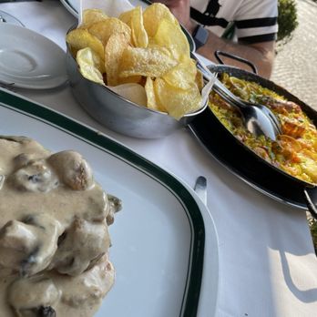 Restaurante Pinóquio - Steak with mushroom sauce, chips - Seafood Near Me - Lisbon, 11