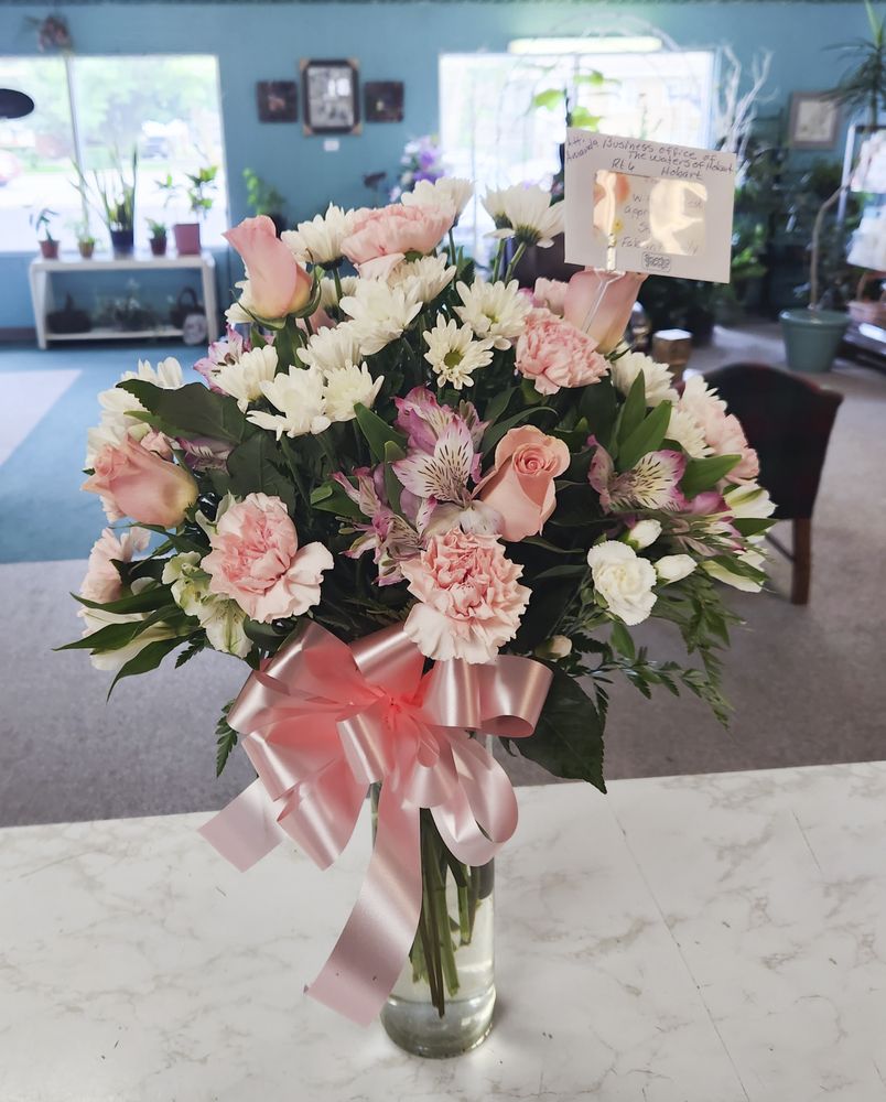 BRYAN’S FLORIST Updated September 2024 16 Photos & 12 Reviews