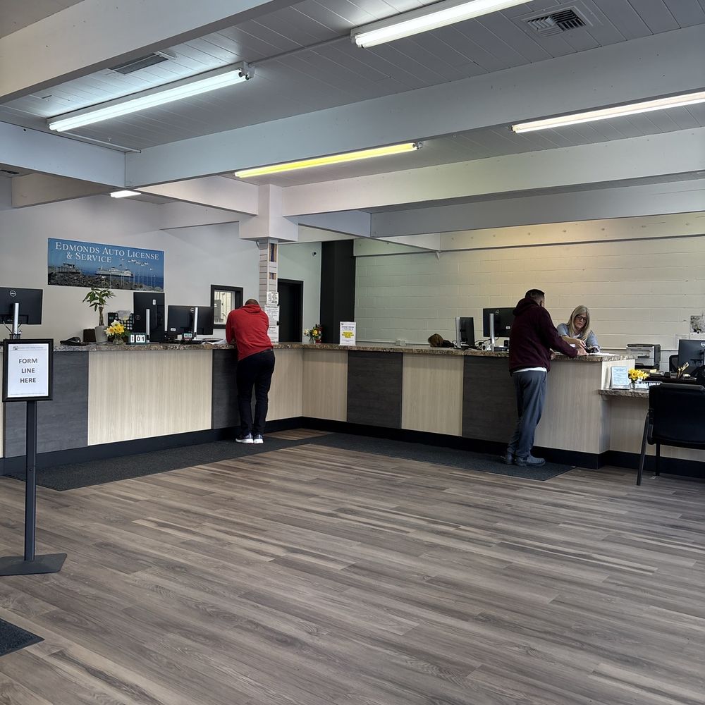 Edmonds Auto License & Service - Spacious and bright.  Great staff! - Registration Services Near Me - Edmonds, Washington