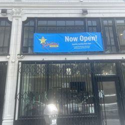 Estrelitta's Snacks - Entrada del restaurante