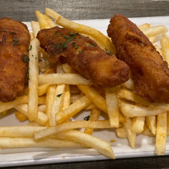 Fieldhouse Restaurant & Bar - Fish and Chips - New American Near Me - Norco, California