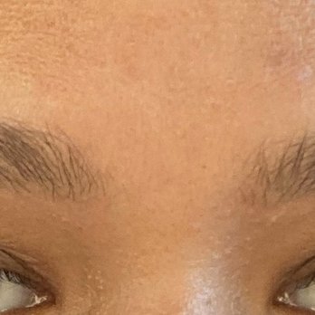 The Brows Threading - Uneven and the arch doesn't even match - Threading Services Near Me - Elk Grove, California