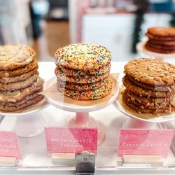 Maui Cookie Lab - Kahului - Macadamia Nut White Chocolate Pineapple, Snickerdoodle Sprinkle, Caramel Crunch