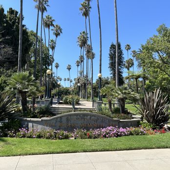Will Rogers Memorial Park - Sign on the corner September 2024 - Parks Near Me - Beverly Hills, California Will Rogers Memorial Park - Sign on the corner September 2024 - Parks Near Me - Beverly Hills, California