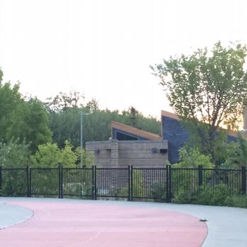 Jackie Parker Park - I think the building is the bathrooms from the amount of people going back and forth from the park - Parks Near Me - Southeast Edmonton, Alberta Jackie Parker Park - I think the building is the bathrooms from the amount of people going back and forth from the park - Parks Near Me - Southeast Edmonton, Alberta
