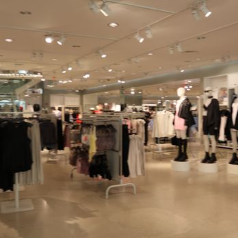 H&M - Women's Clothing Near Me - Honolulu, Hawaii
