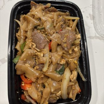 Hug Thai Express - Drunken Noodle - Thai Near Me - La Mesa, California Hug Thai Express - Drunken Noodle - Thai Near Me - La Mesa, California