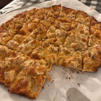 Nonna’s Pizzeria and Pub - Buffalo Style Chicken Pizza Abondonza - Pizza Near Me - Sturtevant, Wisconsin