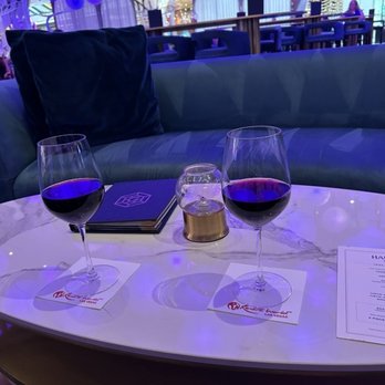 Gatsby's Cocktail Lounge - Wine pours - Wine Bars Near Me - Las Vegas, Nevada Gatsby's Cocktail Lounge - Wine pours - Wine Bars Near Me - Las Vegas, Nevada