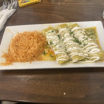 Casa Canela - Green chicken enchiladas - Mexican Near Me - Stevenson Ranch, California Casa Canela - Green chicken enchiladas - Mexican Near Me - Stevenson Ranch, California