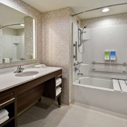 Home2 Suites by Hilton Frankfort - Guest room bath