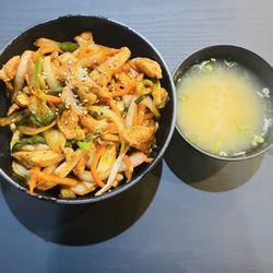 Chick N Roll - Chicken bowl and miso