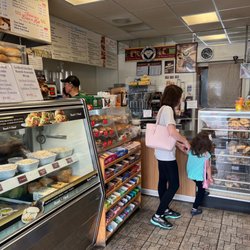 Malverne Bagels - Inside