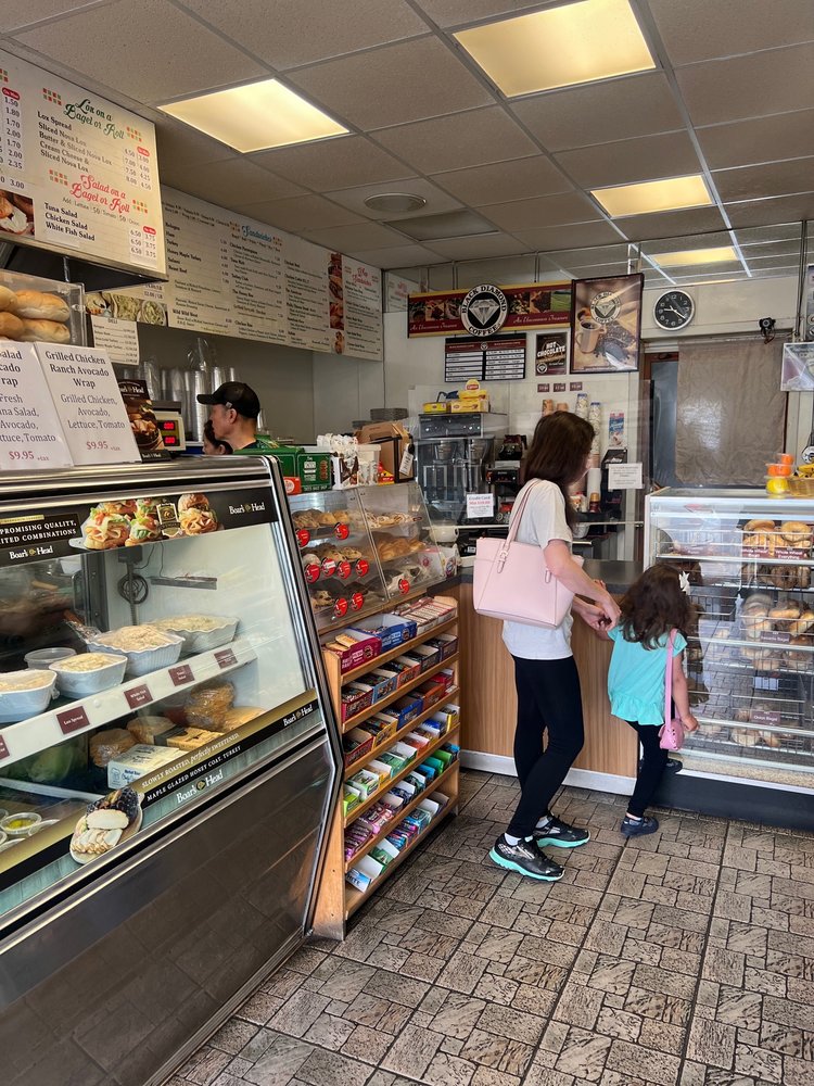 MALVERNE BAGELS Updated October 2024 19 Photos & 31 Reviews 320
