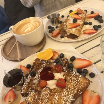 Ol Days - Champancakes (upper right hand corner) French Toast - Breakfast & Brunch Near Me - New York, New York Ol Days - Champancakes (upper right hand corner) French Toast - Breakfast & Brunch Near Me - New York, New York