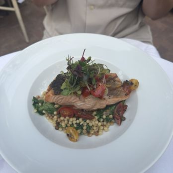 Il Cielo - Salmone Dinner - Italian Near Me - Beverly Hills, California