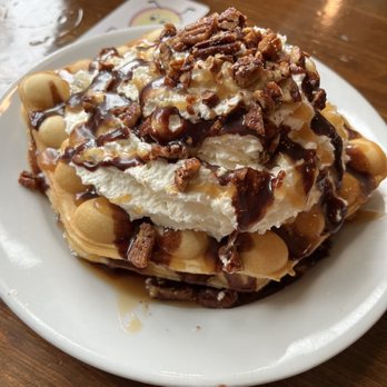 Wake ‘n Bacon - Turtle Bubble Pancake - Breakfast & Brunch Near Me - Chicago, Illinois Wake ‘n Bacon - Turtle Bubble Pancake - Breakfast & Brunch Near Me - Chicago, Illinois