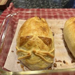 Carl Venezia Fresh Meats - Beef Wellington cat
