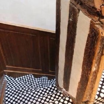 Hôtel du Petit Moulin - Stairway - Hotels Near Me - Paris, 75 Hôtel du Petit Moulin - Stairway - Hotels Near Me - Paris, 75