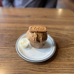 Mimi's Cafe - Biscoff muffin