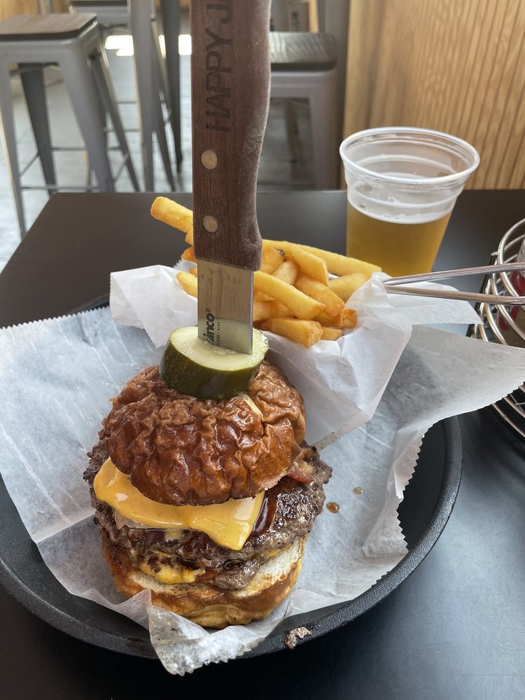 HAPPY JACK’S BURGER BAR Updated October 2024 75 Photos & 105
