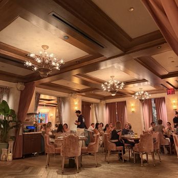 Casadonna - Italian Near Me - Miami, Florida