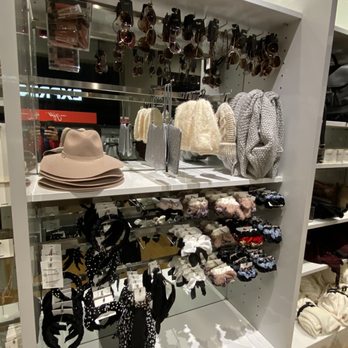 Express - Men's Clothing Near Me - Arundel Mills, Maryland