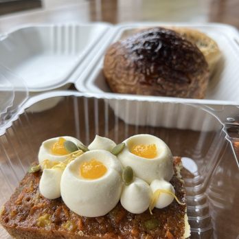 Sweet Rabbit Bakery - Carrot cake - Bakeries Near Me - Chicago, Illinois