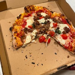 Fatt Catt Pizza