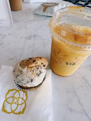 Sips & Sweets by null