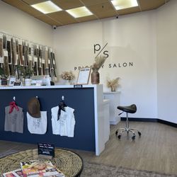 Priority Salon - Front area