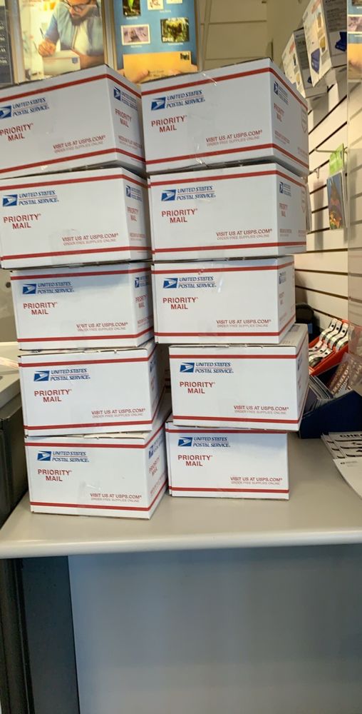 US POST OFFICE Updated September 2024 14 Reviews 10 Fenton Plz