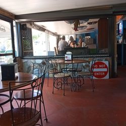 Gator Bay Bar & Grill - Friendly locals place.