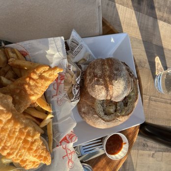 Frying Pan NYC - Clam Chowder - Bars Near Me - New York, New York