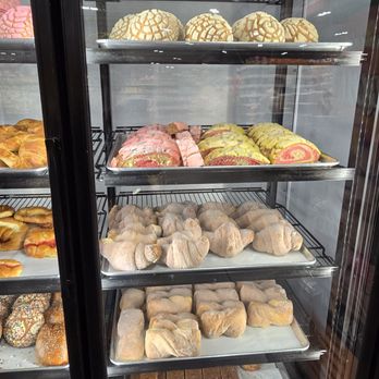 El Morelia Supermercado - Mexican Near Me - Bridgeton, Missouri