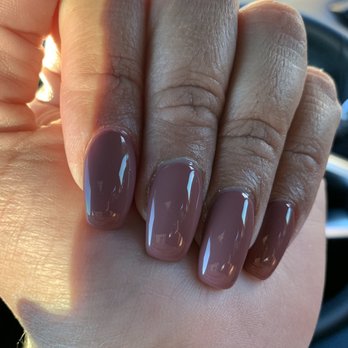 AT Elle Nails - Nail Salons Near Me - Phoenix, Arizona