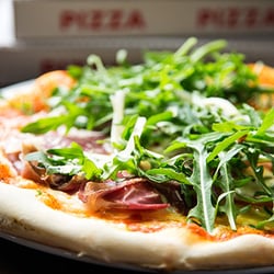 Pizzeria Flori - Pizza in der Pizzeria Flori in Wolfratshausen