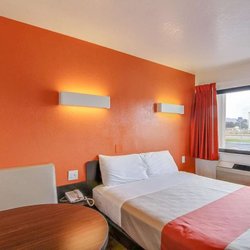 Motel 6 - Guest Room