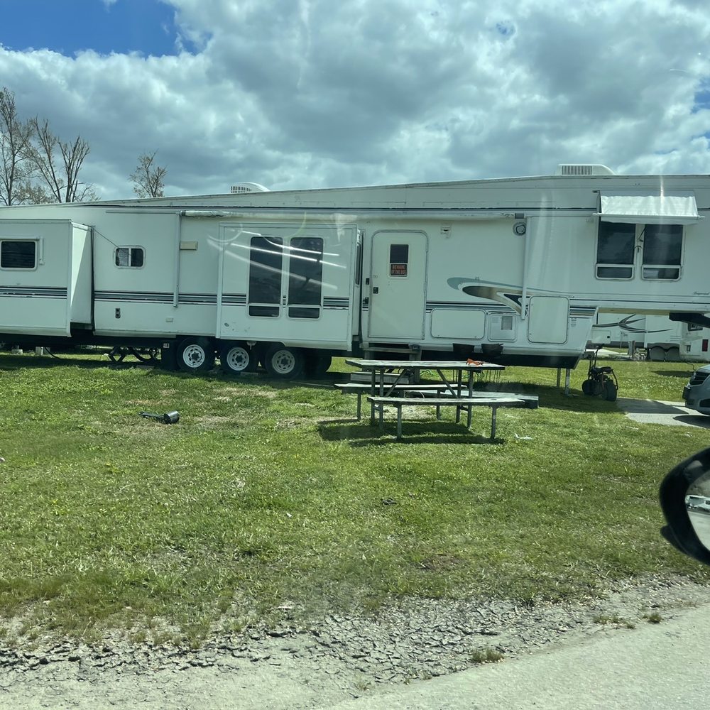 Houston Leisure RV Resort - Campgrounds Near Me - Highlands, Texas Houston Leisure RV Resort - Campgrounds Near Me - Highlands, Texas