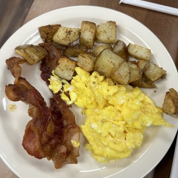 The Sassy Skillet - French Toast Breakfast - Cafes Near Me - Towson, Maryland The Sassy Skillet - French Toast Breakfast - Cafes Near Me - Towson, Maryland