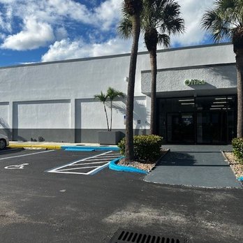Extra Space Storage - Alternate Beauty Image - Self Storage Near Me - Plantation, Florida Extra Space Storage - Alternate Beauty Image - Self Storage Near Me - Plantation, Florida